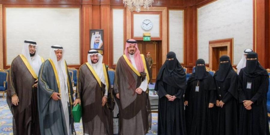 أمير المدينة يشيد بجهود تطوير القطاع التعليمي - هرم مصر