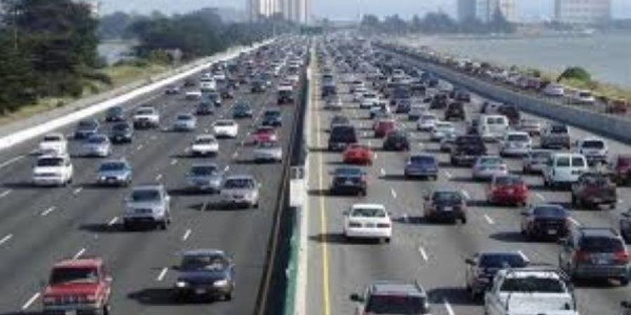 كثافات مرورية بالقاهرة بسبب حريق سنترال رمسيس - هرم مصر