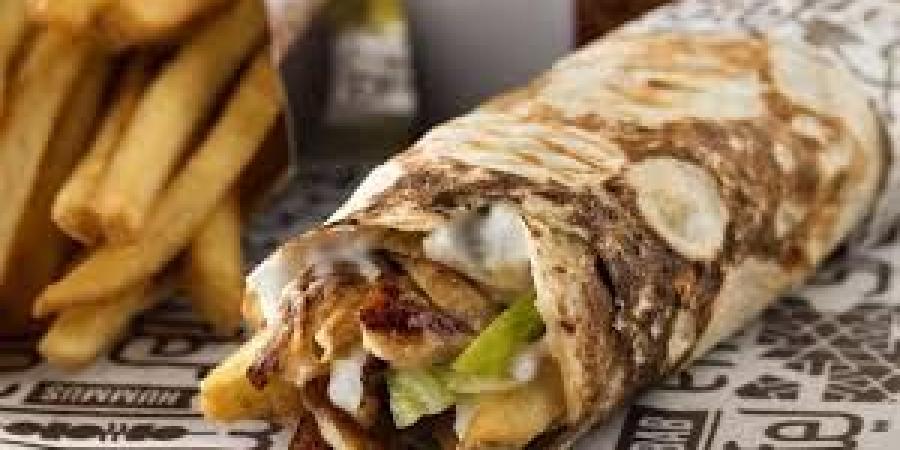 شاورما اللحمة على الطريقة اليونانية .. هتاكل صوابعك وراها - هرم مصر