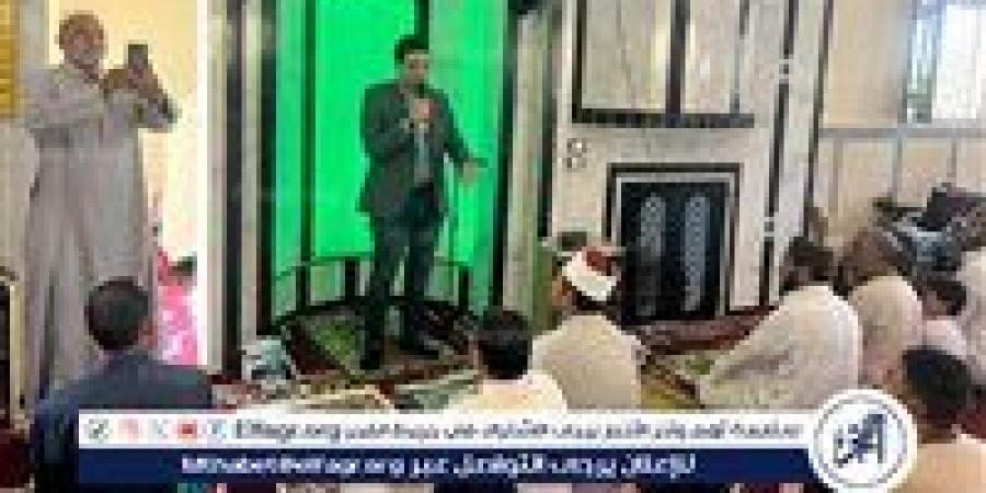 نائب محافظ سوهاج يؤدي صلاة الجمعة بمسجد عباد الرحمن ويستمع لشكاوى سكان المدينة الجديدة - هرم مصر