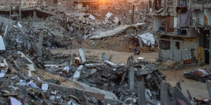 جيش الاحتلال الإسرائيلي يشن غارة على خيمة نازحين غرب مدينة غزة - هرم مصر