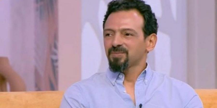 حزن شديد.. وصول أسرة مدير التصوير تيمور تيمور لمستشفى رأس الحكمة - هرم مصر