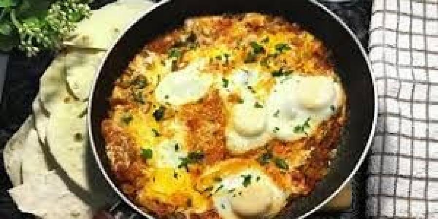 طريقة عمل بيض بالطماطم شكشوكة.. صباح الخير مع طعم فريد - هرم مصر