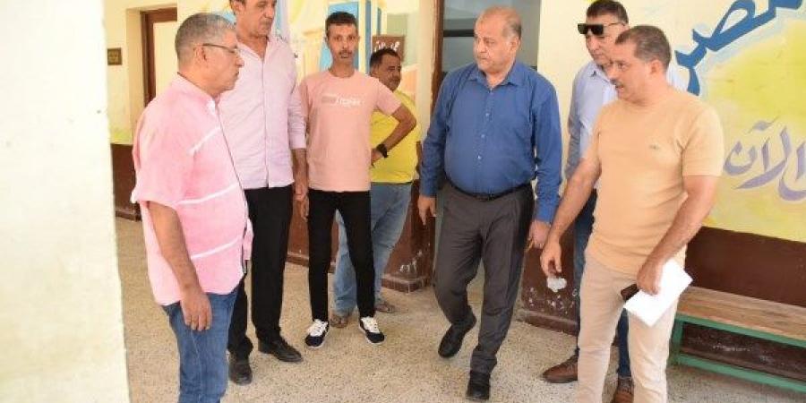محافظ بورسعيد يوجه برفع كفاءة وتطوير الطريق الرابط بين قريتي الرضوان و أم خلف - هرم مصر