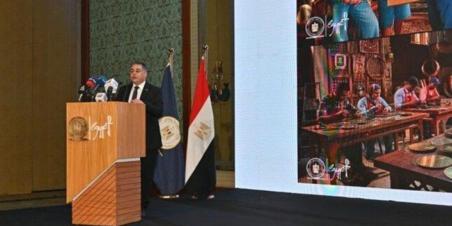 «إحنا مصر».. حملة ترويجية تطلقها وزارة السياحة لإبراز القيم الإيجابية - هرم مصر