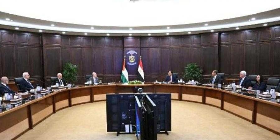 رئيس الوزراء الفلسطيني يدعو لعدم الالتفات للأصوات المناوئة للدور المصري تجاه القضية الفلسطينية - هرم مصر