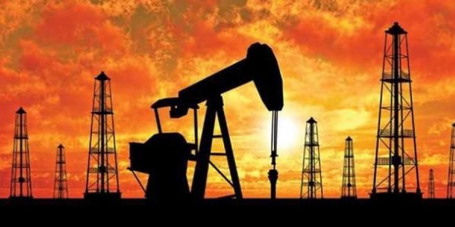 النفط يتراجع بفعل انحسار المخاوف بشأن الإمدادات الروسية - هرم مصر