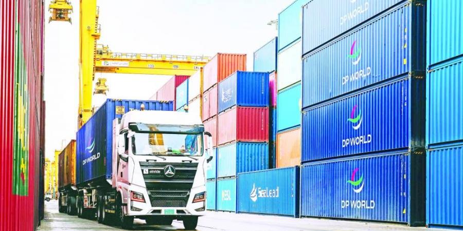 «براند فاينانس»: «دي بي ورلد» عاشر أقوى علامة لوجستية في العالم لـ2025 - هرم مصر