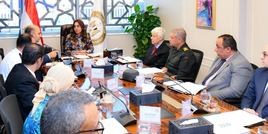 منال عوض : تخفيض رسوم إصدار ترخيص مزاولة نشاط تجميع قش الأرز لمواقع التجميع - هرم مصر