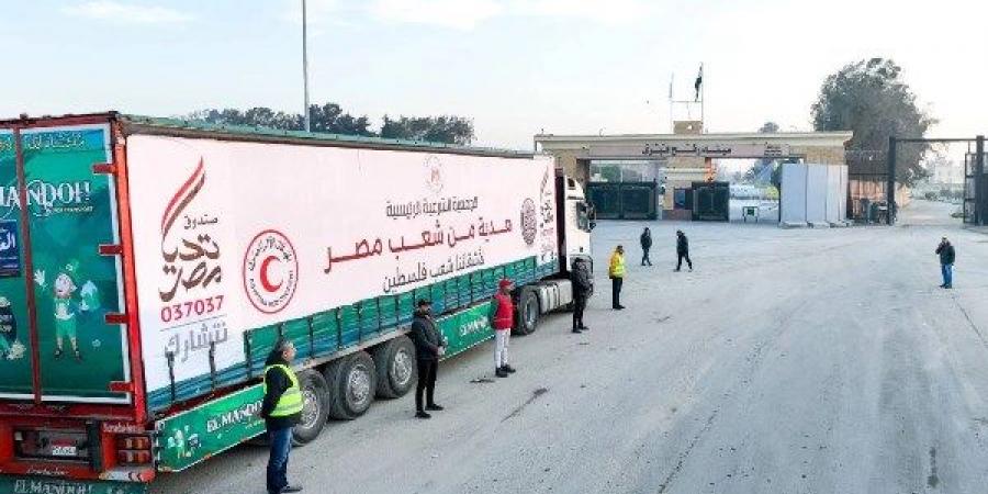 دخول شاحنات القافلة الثامنة عشرة للمساعدات من مصر إلى غزة - هرم مصر