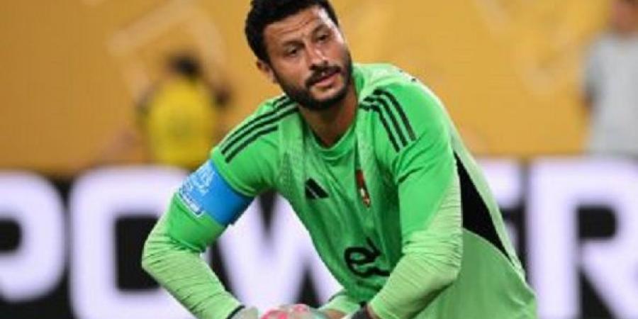 عاجل .. وفاة والد حارس مرمي النادي الأهلي فى حادث سير بطريق الواحات #محمد_الشناوي #والد_الشناوي #حادث_سير #الأهلي - هرم مصر