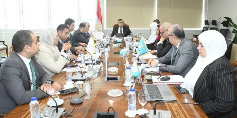 وزير الإسكان يتابع آخر مستجدات الإجراءات التنفيذية لتفعيل أحكام القانون بشأن بعض الأحكام المتعلقة بقوانين إيجارالأماكن وإعادة تنظيم العلاقة بين المالك والمستأجر - هرم مصر