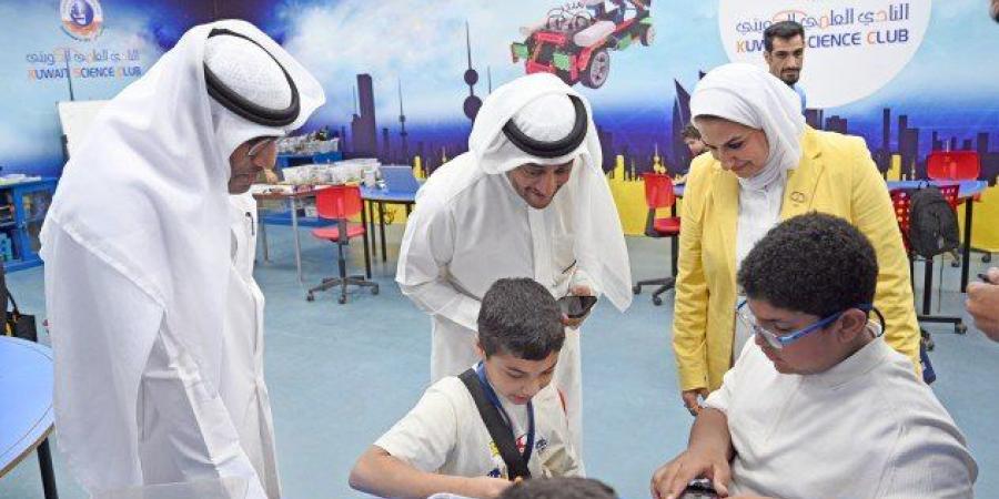النادي العلمي الكويتي يؤكد الحرص على تنمية المهارات العلمية والتقنية لدى الناشئة والشباب - هرم مصر
