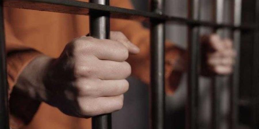 حبس المتهم بالتعدى على جاره بسلاح أبيض فى شبرا الخيمة - هرم مصر