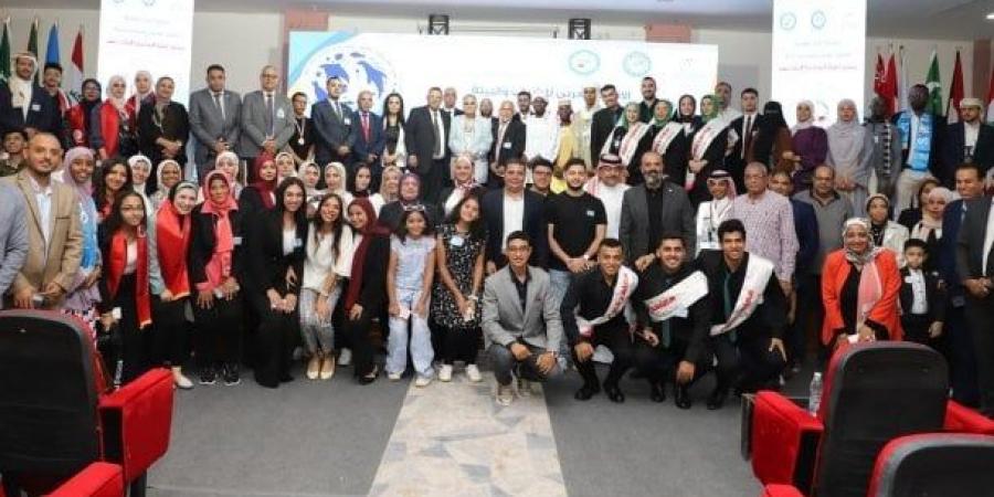«شواطئنا حياتنا».. شباب الجامعات يناقش تحديات التلوث البلاستيكي بمنتدى البيئة الساحلية بالغردقة - هرم مصر