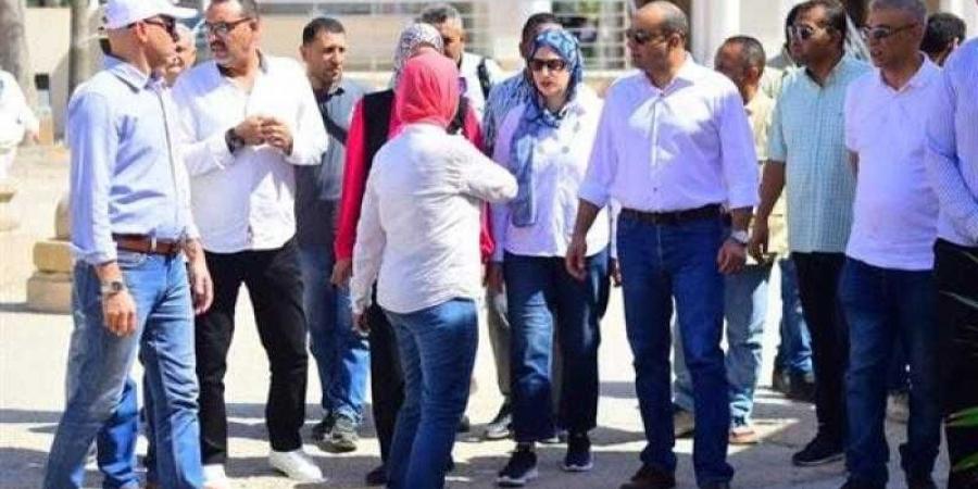 نائب وزير السياحة والآثار والأمين العام للمجلس الأعلى للآثار يتفقدان عددًا من المواقع الأثرية للوقوف على مستجدات أعمال الترميم - هرم مصر