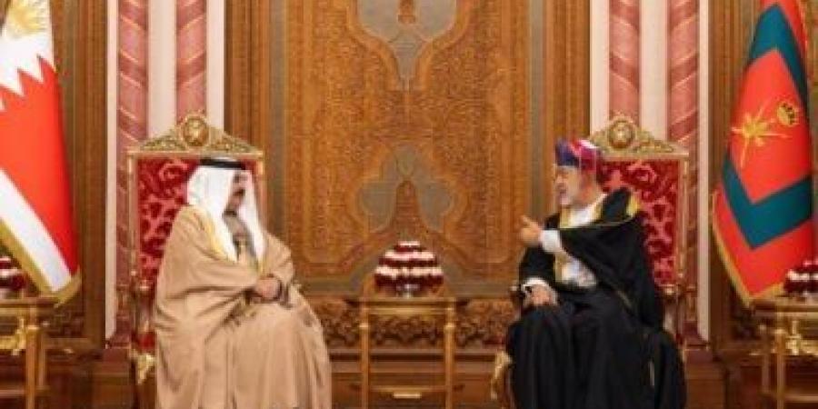 ملك البحرين يبدأ زيارة رسمية إلى سلطنة عمان - هرم مصر