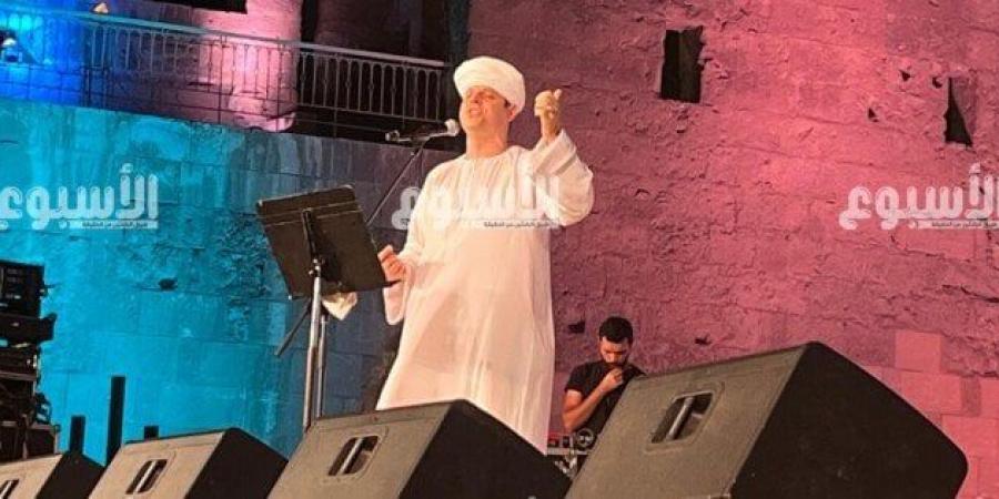 روحانيات محمود التهامي تسدل الستار على مهرجان القلعة فى دورته الـ33 «صور» - هرم مصر