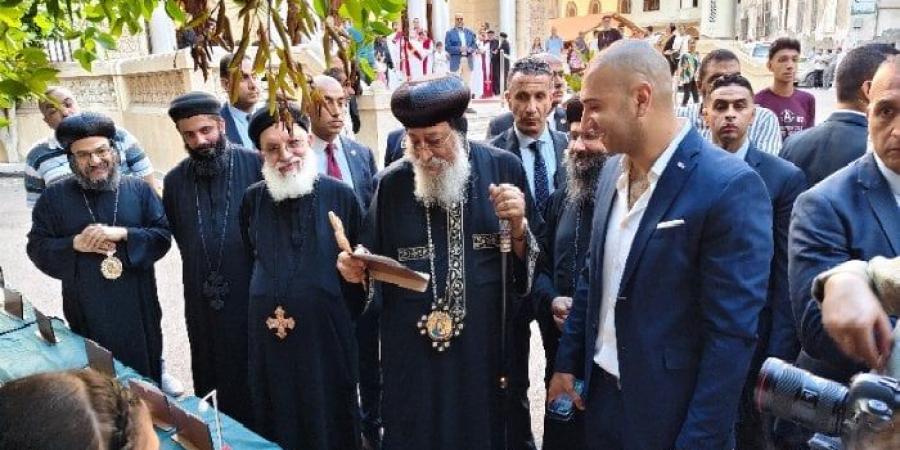 البابا تواضروس يفتتح معرضًا فنيًا لدعم لدعم مواهب الشبابية بالإسكندرية - هرم مصر