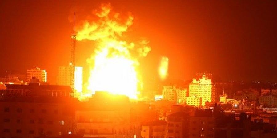 قصف عنيف.. طائرات الاحتلال تشن غارتين شمال خان يونس جنوبي غزة - هرم مصر
