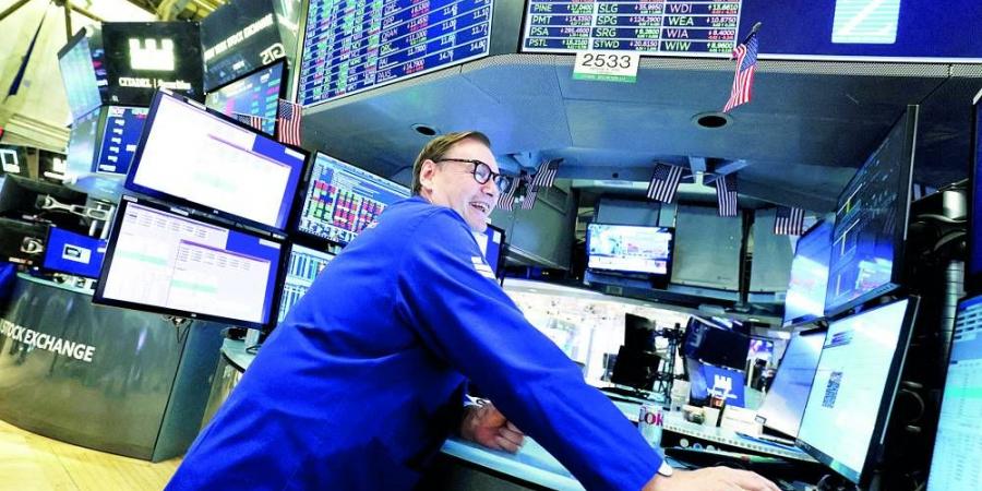 الأسهم العالمية تنتعش بدعم من نتائج «إنفيديا» - هرم مصر