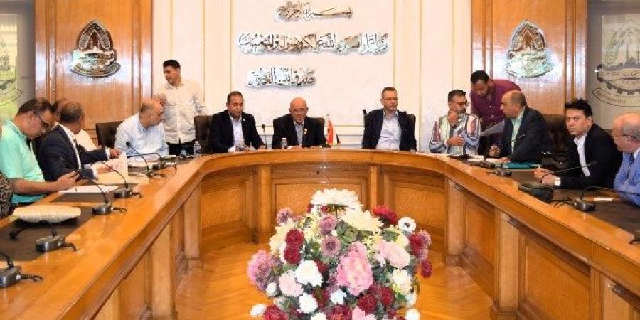 طوارئ بغرفة القاهرة لتنظيم معرض أهلا مدارس الرئيسي بمدينة نصر - هرم مصر