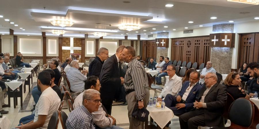 في حضور أسرته.. بدء عزاء الإعلامي عاطف كامل بكنيسة مارمرقس - هرم مصر