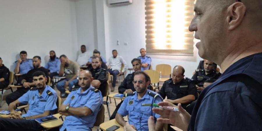 بالصور | 30 ضابطًا ليبيًا يتدربون على أجهزة فحص متطورة بالأشعة السينية لتعزيز مكافحة التهريب - هرم مصر