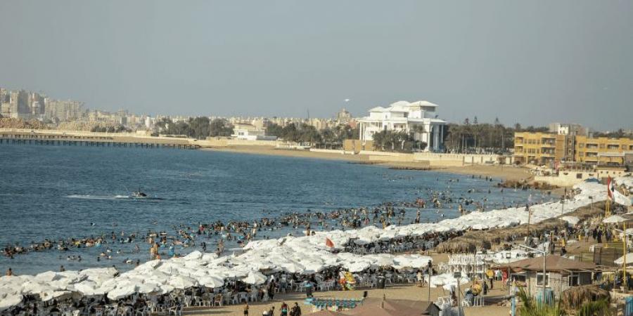 بين الأمواج والرايات الحمراء.. لماذا لا تتوقف مآسي الغرق في شواطئ مصر؟ - هرم مصر