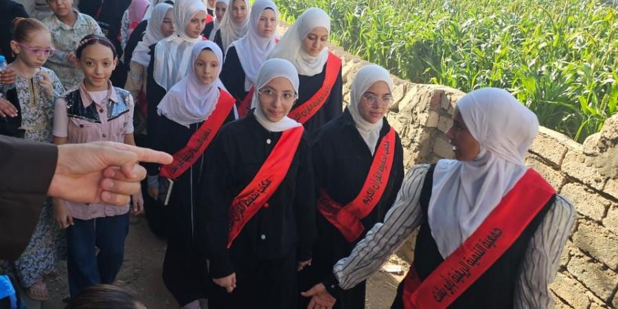 شاهد: مسيرة بالمصاحف لـ حافظي القرآن الكريم كاملًا في المنيا - هرم مصر