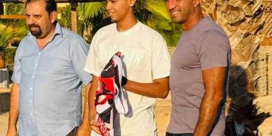 إي آند مصر بالتعاون مع شعبة صحفي الاتصالات بنقابة الصحفيين تُكرّم أوائل الشهادة الإعدادية من أبناء الصحفيين - هرم مصر