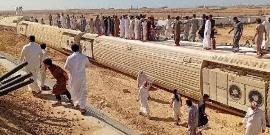 ارتفاع عدد المصابين في حادث انقلاب قطار مطروح إلى 100 شخص - هرم مصر