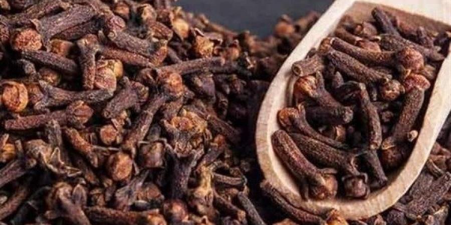 ماذا يحدث لسكر الدم عند تناول ماء القرنفل يوميا؟ - هرم مصر