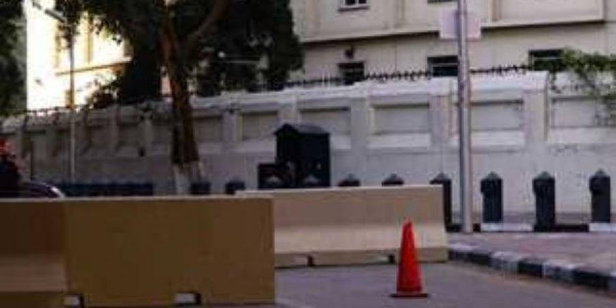 إزالة الحواجز من أمام مقر السفارة البريطانية بجاردن سيتي - هرم مصر