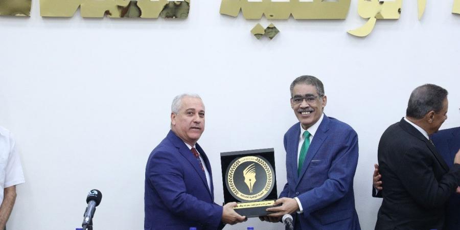 ‏‎الهيئة الوطنية للصحافة تستمع لشيوخ الصحافة وكبار كتابها - هرم مصر