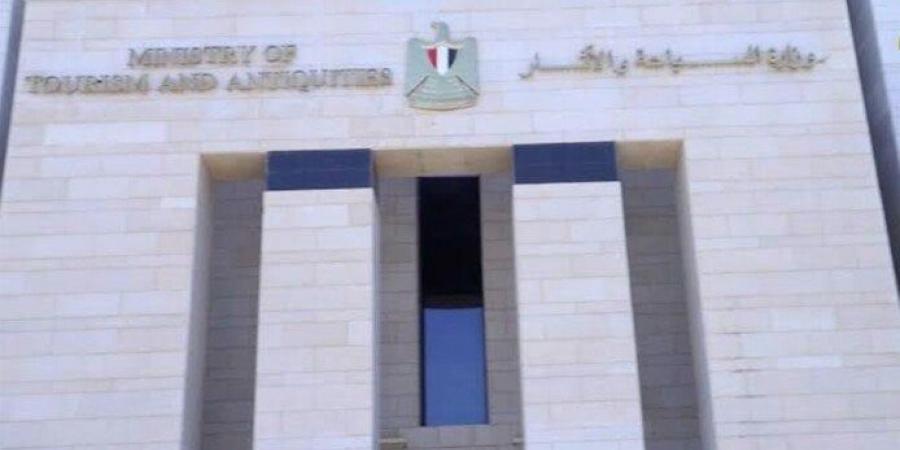 «السياحة» توضح حقيقة الفيديو المتداول بشأن مقبرة بتاح شبسس بأبو صير - هرم مصر