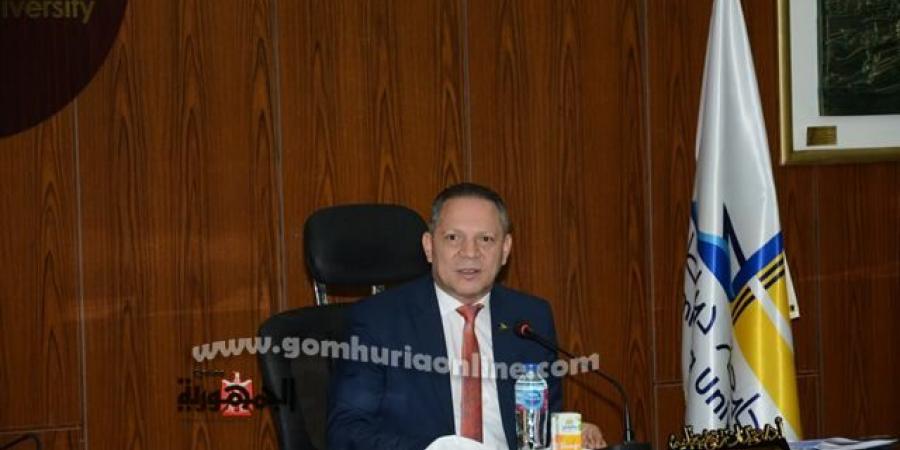 منح ٢٦ باحثا درجة الماجستير والدكتوراة بجامعة دمياط - هرم مصر