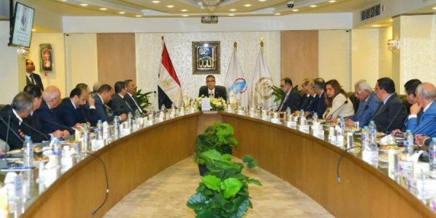 لمواجهة الغش التجاري.. وزير التموين يجتمع مع شركات زيوت الطعام - هرم مصر
