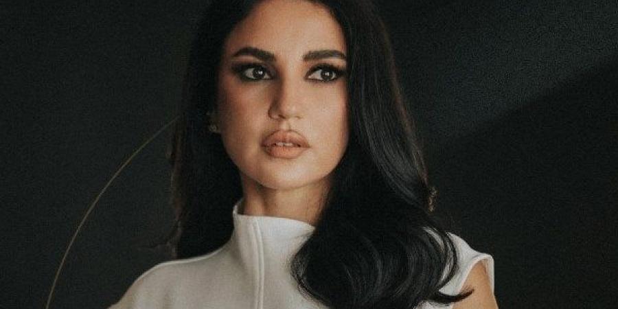 تكريم الفنانة درة في الدورة الأولى من مهرجان بورسعيد السينمائي الدولي - هرم مصر