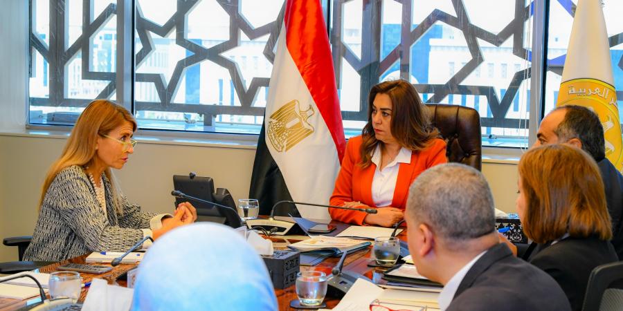 منال عوض تبحث التعاون مع اليونسكو لإعلان مدن بيئية بالمحافظات - هرم مصر