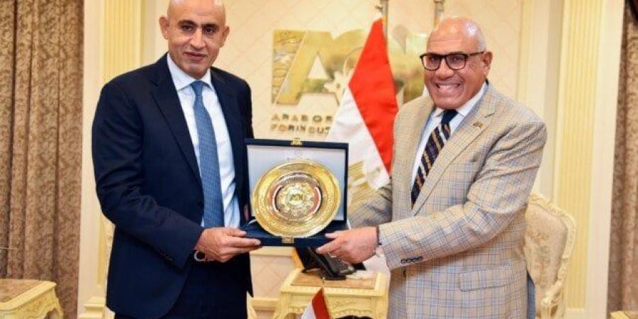 وزير التعليم ورئيس الهيئة العربية للتصنيع يبحثان تعزيز التعاون في مجالات التعليم التفاعلي والذكاء الاصطناعي - هرم مصر