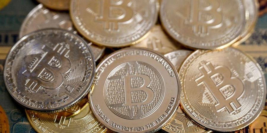 البيتكوين ترتد فوق 110 آلاف دولار.. والإيثيريوم تواصل الهبوط - هرم مصر