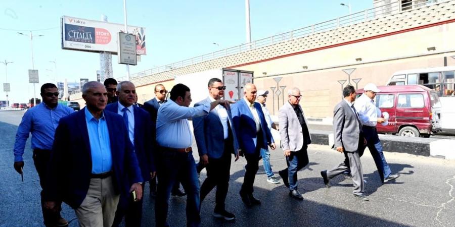 وزير الإسكان يبدأ جولة تفقدية بمدينة العبور - هرم مصر