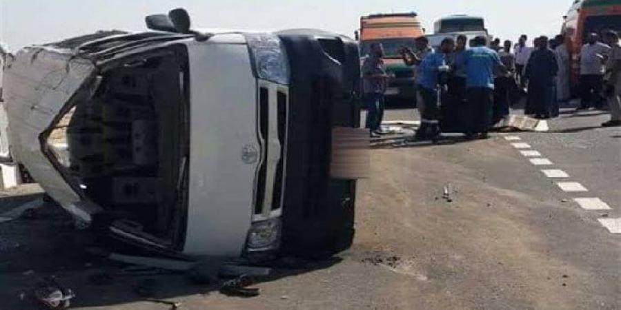 إصابة 8 أشخاص في انقلاب ميكروباص بطريق أسيوط الغربي بالفيوم - هرم مصر