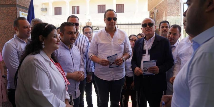 رئيس هيئة الرعاية الصحية ومحافظ الأقصر يفتتحان وحدة علاج الأورام - هرم مصر