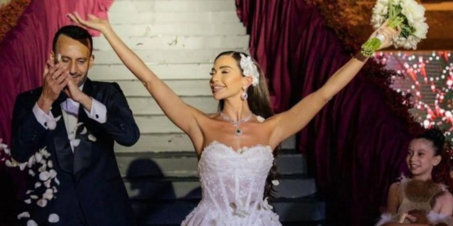 هي قنصل لبنان في سويسرا.. تعرّفوا إلى إشبينة الممثلة داليدا خليل (صور) - هرم مصر