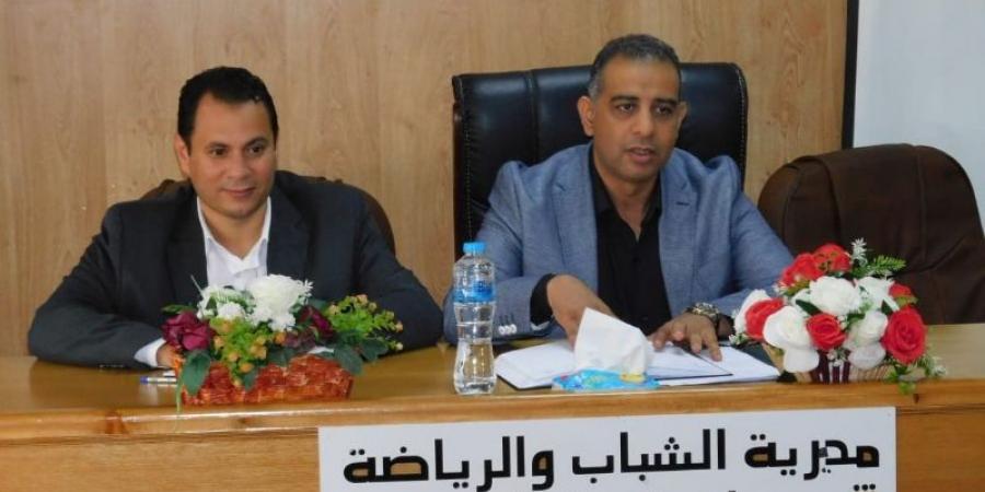 مدير الرياضة بالقليوبية يبحث آليات تطوير العمل وتكثيف البرامج - هرم مصر