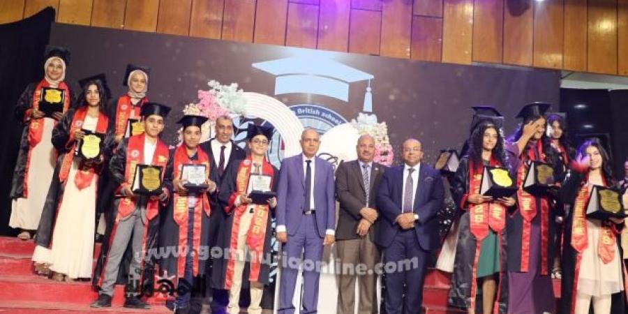 محافظ المنيا يشهد احتفالية تكريم أوائل المدرسة البريطانية - هرم مصر