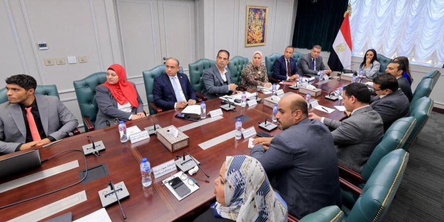 وزيرة التضامن الاجتماعي تترأس اجتماع لجنة الضبطية القضائية لتعزيز حماية الفئات الأولى بالرعاية - هرم مصر