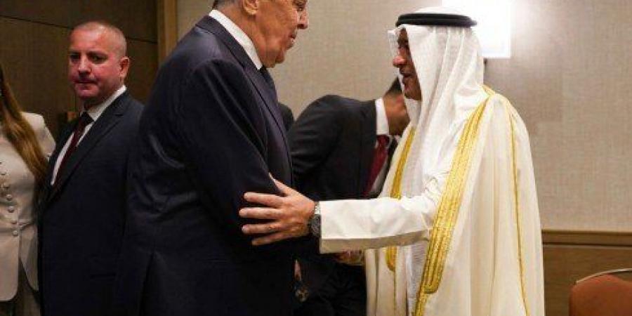 أمين (مجلس التعاون) ووزير الخارجية الروسي يبحثان التعاون المشترك وتطورات الأحداث بالمنطقة - هرم مصر